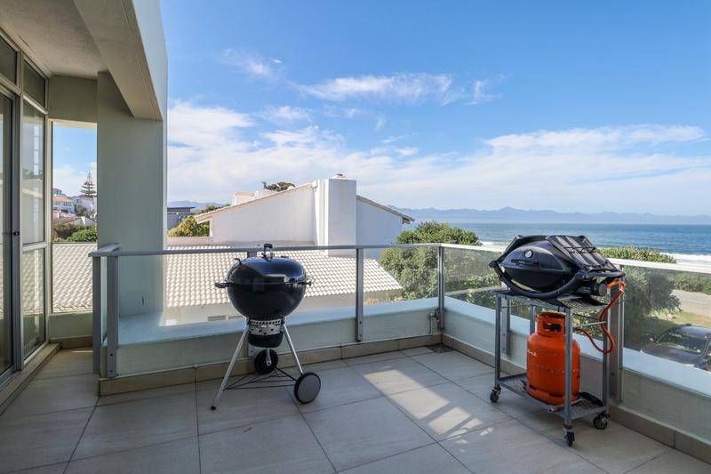To Let 4 Bedroom Property for Rent in Sanctuary Western Cape